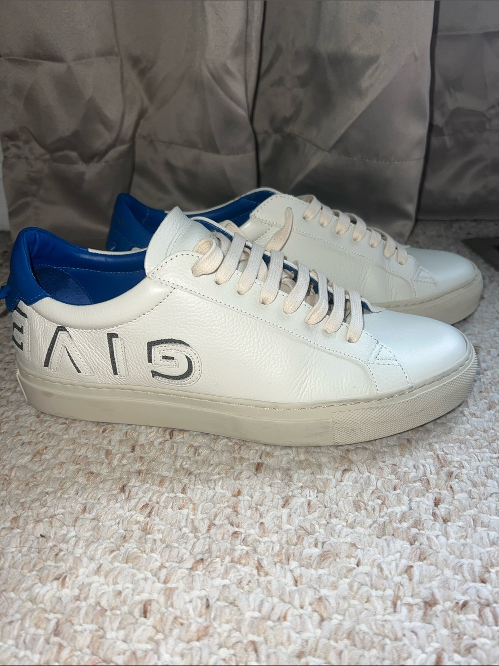 Givenchy Urban Street Reverse Logo Low-Top Sneakers